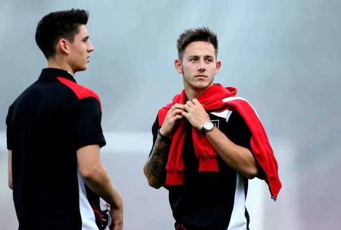 Framed Print : Bristol City's O'Dowda and Brownhill Arrive at Glanford Park Ahead of Scunthorpe United Clash, 2016