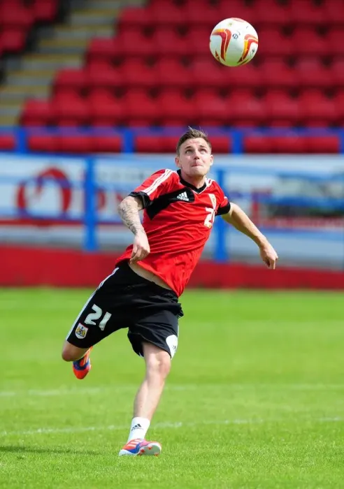 Framed Print : Bristol City's Paul Anderson in Action during Pre-Season Training (July 2012) Framed Print : Bristol City's Paul Anderson in Action during Pre-Season Training (July 2012)