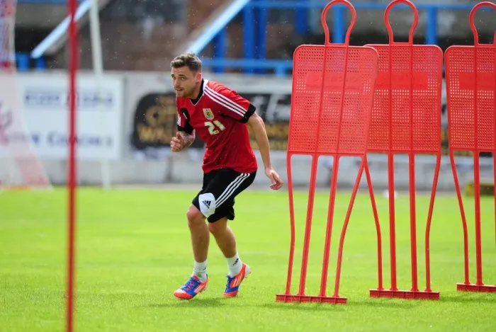 Framed Print : Bristol City's Paul Anderson in Action during Pre-Season Training (Scotland Tour, 2012) Framed Print : Bristol City's Paul Anderson in Action during Pre-Season Training (Scotland Tour, 2012)