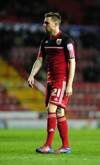 Framed Print : Bristol City's Paul Anderson in Despair: Heartbreaking Relegation Moment (160413)