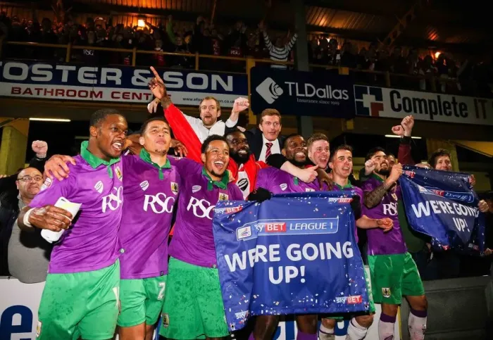 Framed Print : Bristol City's Promotion Celebration: Triumph at Bradford City's Valley Parade