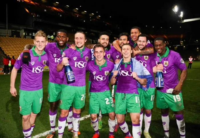 Framed Print : Bristol City's Promotion Celebration: Triumph at Valley Parade after Winning Sky Bet League One vs. Bradford City