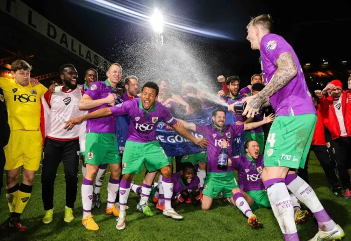 Framed Print : Bristol City's Promotion Celebration: Unforgettable Moment at Valley Parade
