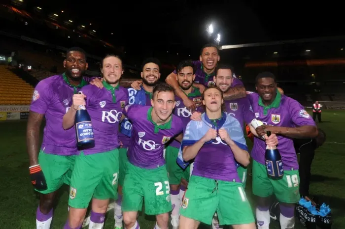 Framed Print : Bristol City's Promotion Victory: Defeating Bradford in the Sky Bet League One Championship Decider Framed Print : Bristol City's Promotion Victory: Defeating Bradford in the Sky Bet League One Championship Decider
