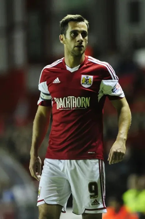 Framed Print : Bristol City's Sam Baldock in Action Against Brentford (October 2013) Framed Print : Bristol City's Sam Baldock in Action Against Brentford (October 2013)