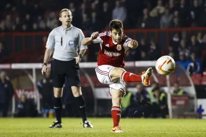 Framed Print : Bristol City's Sam Baldock in Action against Port Vale, Sky Bet League One, 2014 Framed Print : Bristol City's Sam Baldock in Action against Port Vale, Sky Bet League One, 2014