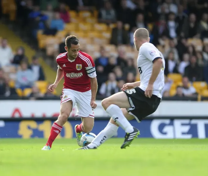 Framed Print : Bristol City's Sam Baldock in Action at Vale Park during Port Vale vs. Bristol City, Sky Bet League 1 Match, October 2013
