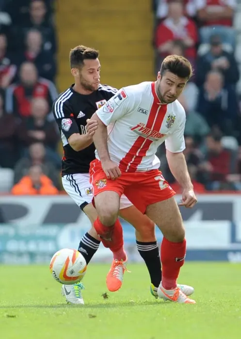 Framed Print : Bristol City's Sam Baldock Challenges Stevenage's Sam Wedgbury in Sky Bet League One Clash