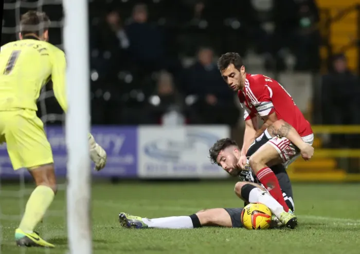 Framed Print : Bristol City's Sam Baldock Chases Down Notts County's Alan Sheehan in League One Clash Framed Print : Bristol City's Sam Baldock Chases Down Notts County's Alan Sheehan in League One Clash
