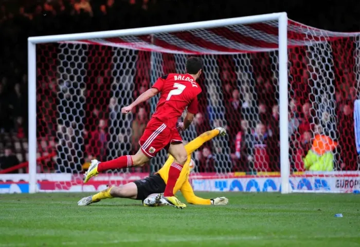 Framed Print : Bristol City's Sam Baldock Hits the Post Against Peterborough United - Championship Football, Ashton Gate Stadium Framed Print : Bristol City's Sam Baldock Hits the Post Against Peterborough United - Championship Football, Ashton Gate Stadium