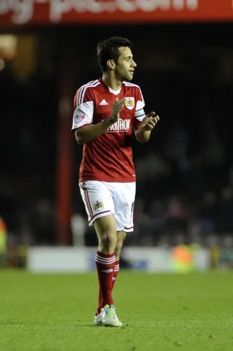 Framed Print : Bristol City's Sam Baldock Rallies Team During Bristol City v Crawley Town Match, Sky Bet League One, November 2013 Framed Print : Bristol City's Sam Baldock Rallies Team During Bristol City v Crawley Town Match, Sky Bet League One, November 2013