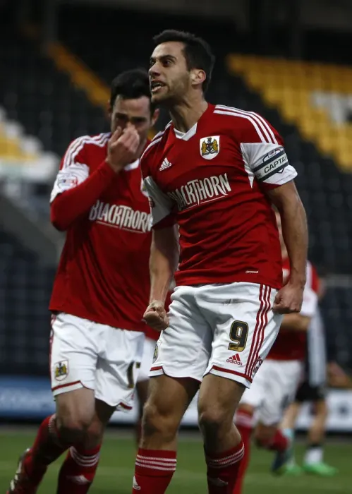 Framed Print : Bristol City's Sam Baldock Roars in Triumph After Scoring Against Notts County (December 2013)
