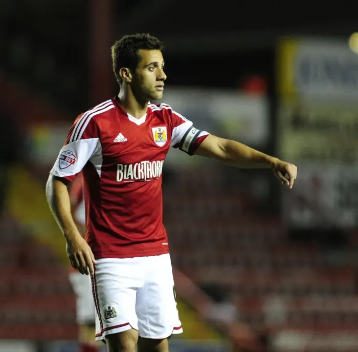 Framed Print : Bristol City's Sam Baldock Scores Against Shrewsbury Town, September 17, 2013 Framed Print : Bristol City's Sam Baldock Scores Against Shrewsbury Town, September 17, 2013