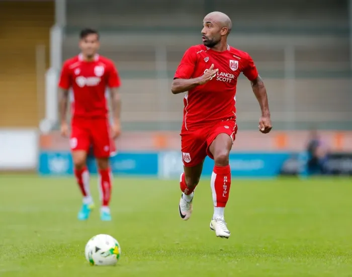 Framed Print : Bristol City's Samuel Armenteros in Action during Pre-Season Friendly against Yeovil Town, July 2016 Framed Print : Bristol City's Samuel Armenteros in Action during Pre-Season Friendly against Yeovil Town, July 2016