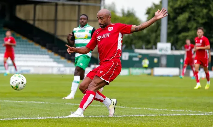 Framed Print : Bristol City's Samuel Armenteros in Action during Pre-Season Friendly against Yeovil Town (2016) Framed Print : Bristol City's Samuel Armenteros in Action during Pre-Season Friendly against Yeovil Town (2016)