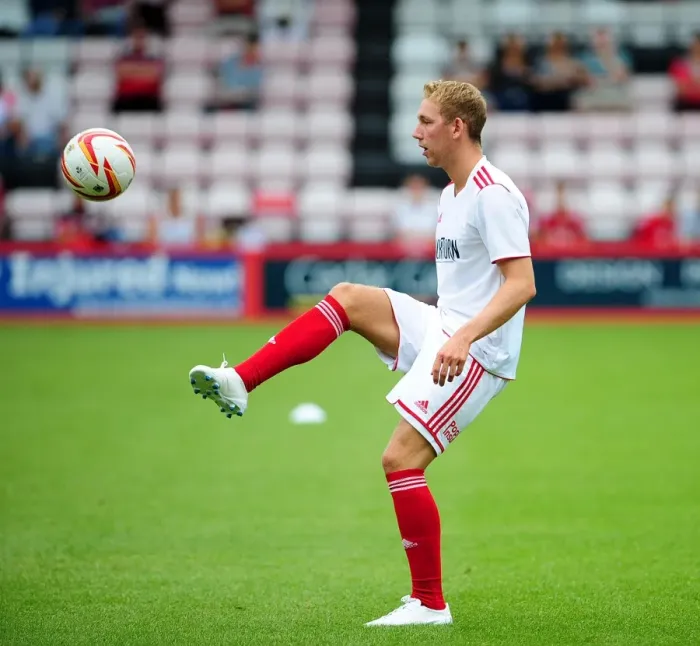 Framed Print : Bristol City's Scott Wagstaff in Action against Bournemouth, 2013 Framed Print : Bristol City's Scott Wagstaff in Action against Bournemouth, 2013