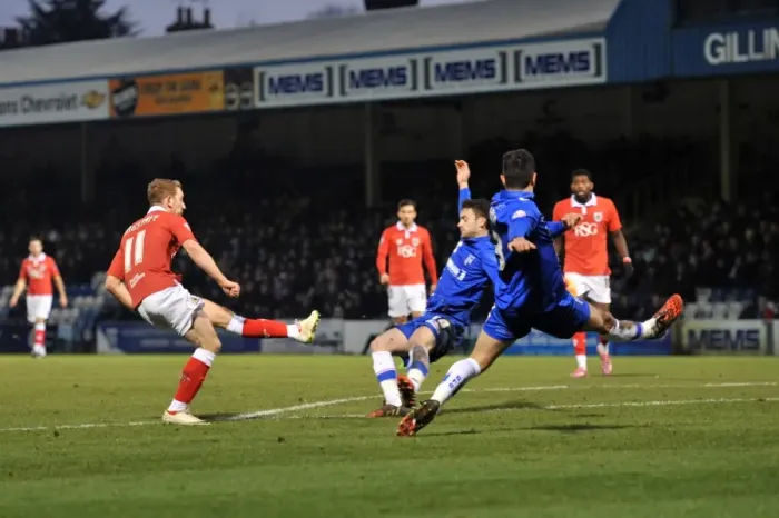Framed Print : Bristol City's Scott Wagstaff Scores the Winning Goal against Gillingham, Sky Bet League One, December 2014 Framed Print : Bristol City's Scott Wagstaff Scores the Winning Goal against Gillingham, Sky Bet League One, December 2014