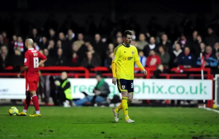 Framed Print : Bristol City's Stephen Pearson Dismissed: Two Yellow Cards Result in Red Card in FA Cup Match against Crawley Town (07 / 01 / 2012) Framed Print : Bristol City's Stephen Pearson Dismissed: Two Yellow Cards Result in Red Card in FA Cup Match against Crawley Town (07 / 01 / 2012)