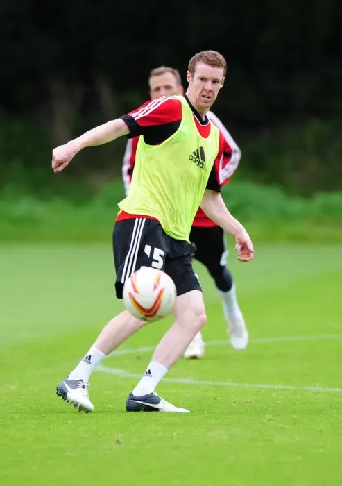 Framed Print : Bristol City's Stephen Pearson: Intense Training Focus, September 2012 Framed Print : Bristol City's Stephen Pearson: Intense Training Focus, September 2012