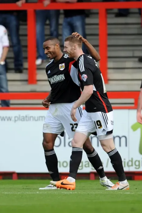Framed Print : Bristol City's Stephen Pearson and Tyrone Barnett Celebrate Goal vs. Stevenage (April 2014)