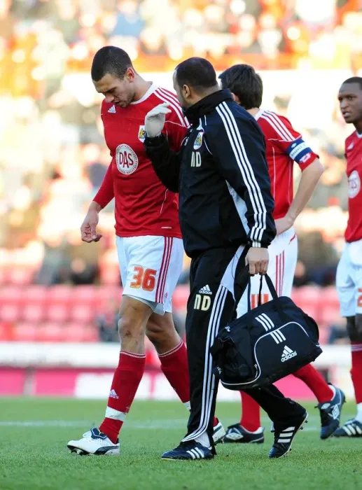 Framed Print : Bristol City's Steven Caulker Suffers Injury Exit Against Sheffield Wednesday, FA Cup, 08 / 01 / 2011 Framed Print : Bristol City's Steven Caulker Suffers Injury Exit Against Sheffield Wednesday, FA Cup, 08 / 01 / 2011