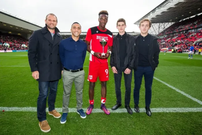Framed Print : Bristol City's Tammy Abraham Receives PFA Fans Player of the Month Award Before Kick-off Against Blackburn Rovers