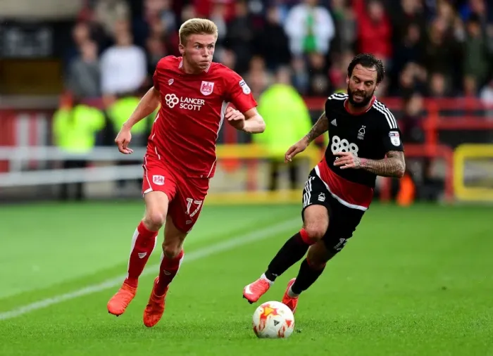 Framed Print : Bristol City's Taylor Moore Drives Forward Against Nottingham Forest in Sky Bet Championship Match Framed Print : Bristol City's Taylor Moore Drives Forward Against Nottingham Forest in Sky Bet Championship Match