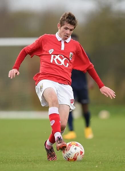 Bristol City's Tom Fry in Action against Millwall U21s, 10 / 11 / 2014