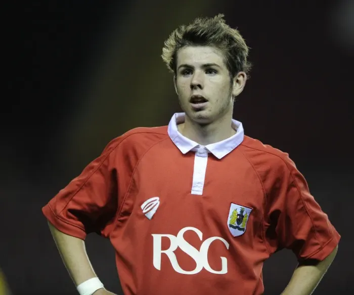 Framed Print : Bristol City's Tom Fry in Action during U21s Match against Crystal Palace Framed Print : Bristol City's Tom Fry in Action during U21s Match against Crystal Palace