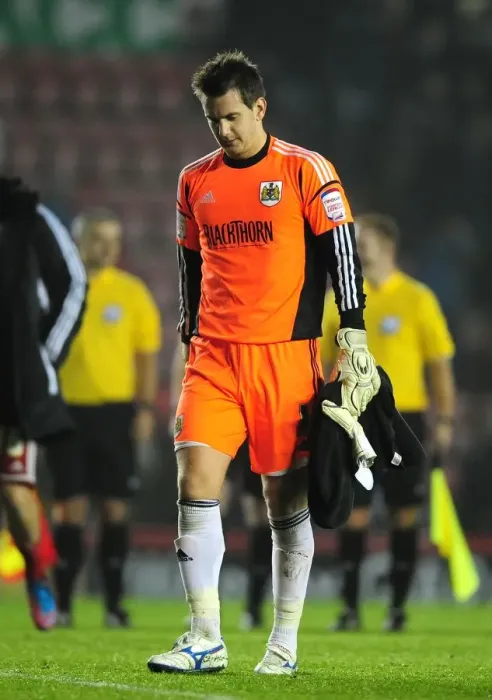 Framed Print : Bristol City's Tom Heaton Disappointed After Conceding Goal vs Burnley, 23 / 10 / 2012 Framed Print : Bristol City's Tom Heaton Disappointed After Conceding Goal vs Burnley, 23 / 10 / 2012