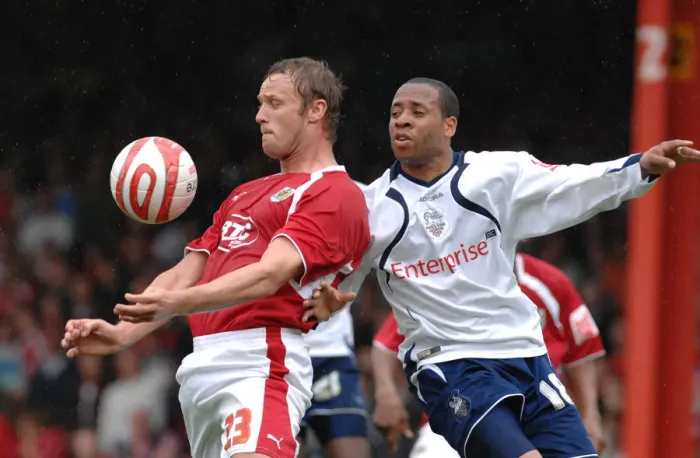 Framed Print : Bristol City's Trundle and Hill in Action Against Preston North End Framed Print : Bristol City's Trundle and Hill in Action Against Preston North End