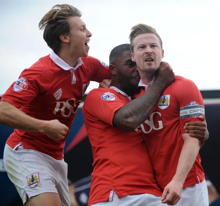 Framed Print : Bristol City's Wade Elliott Celebrates Goal Against MK Dons Framed Print : Bristol City's Wade Elliott Celebrates Goal Against MK Dons