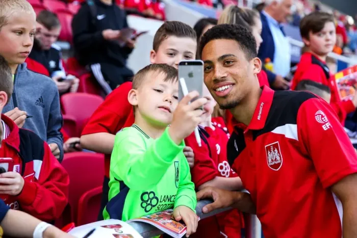 Framed Print : Bristol City's Zak Vyner Greets Fans with Autographs at Ashton Gate Stadium Framed Print : Bristol City's Zak Vyner Greets Fans with Autographs at Ashton Gate Stadium