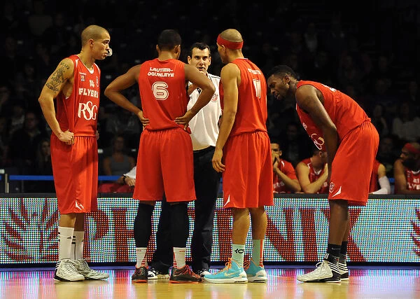 Bristol Flyers Coach Andreas Kapoulas Leads Team Talk during Worcester Wolves vs. Bristol Flyers BBL Cup Game
