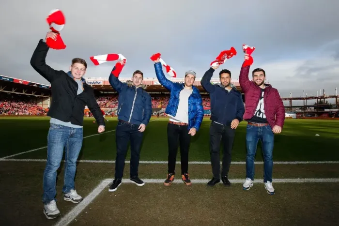 Framed Print : Five Bristol Rugby Players Show Support for Bristol City Ahead of FA Cup Match vs. West Ham United