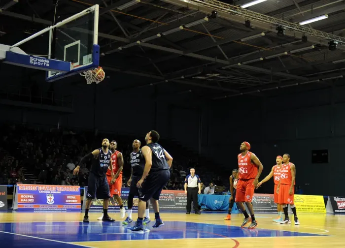 Framed Print : British Basketball League Cup: Flyers Stewart in Action against Worcester Wolves (31 / 10 / 2014) Framed Print : British Basketball League Cup: Flyers Stewart in Action against Worcester Wolves (31 / 10 / 2014)