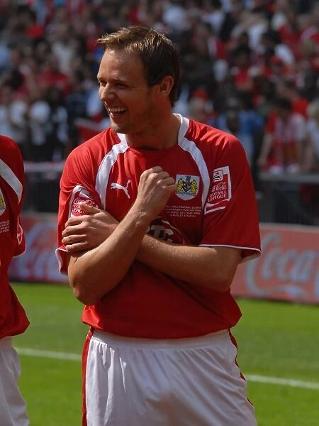 Celebrating Glory: Lee Trundle's Thrilling Play-Off Final Moment with Bristol City
