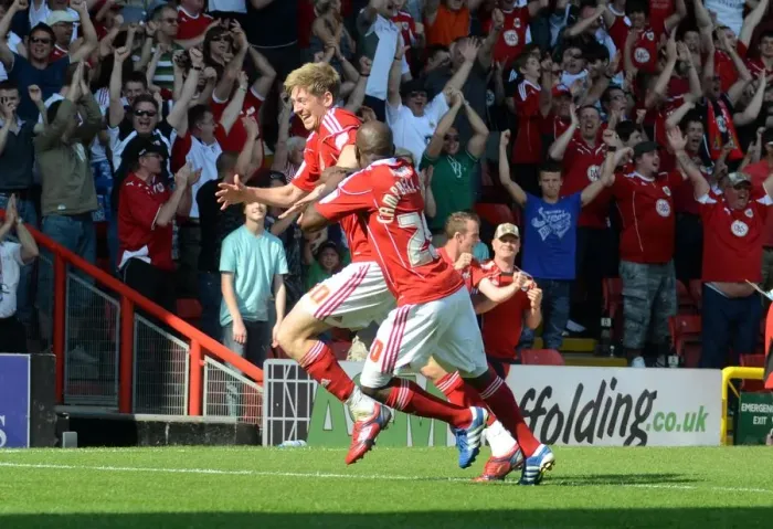 Framed Print : Champion Celebration: Jon Stead's Glory Moment with Bristol City (April 25, 2011)