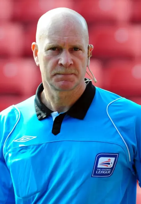 Framed Print : Championship Clash: Barnsley vs. Bristol City at Oakwell Stadium (Referee N. Miller, April 9, 2011)