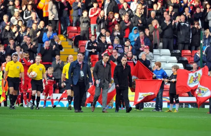 Framed Print : Championship Clash: Bristol City vs Blackpool at Ashton Gate Stadium - November 17, 2012 Framed Print : Championship Clash: Bristol City vs Blackpool at Ashton Gate Stadium - November 17, 2012