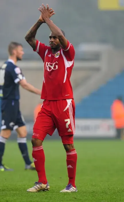 Framed Print : Championship Clash: Marvin Elliott of Bristol City in Action vs. Millwall at Selhurst Park, 2011