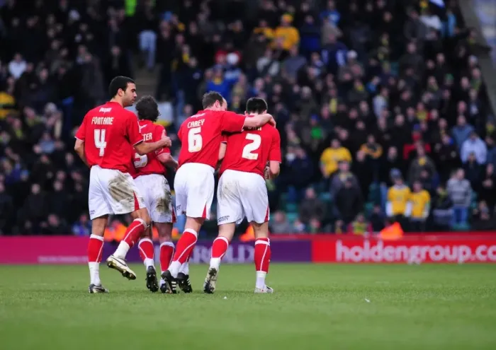 Framed Print : The Championship Clash: Norwich City vs. Bristol City - A Football Rivalry (Season 08-09)