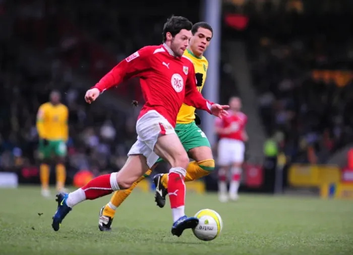 Framed Print : The Championship Clash: Norwich City vs. Bristol City - A Football Rivalry (Season 08-09) Framed Print : The Championship Clash: Norwich City vs. Bristol City - A Football Rivalry (Season 08-09)