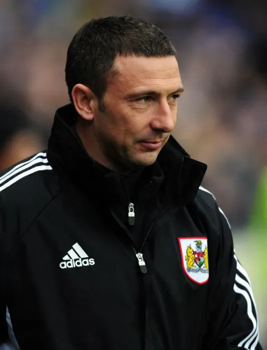 Framed Print : Championship Football: McInnes Leads Bristol City Against Reading - 28th January 2012 (Editorial Use Only) Framed Print : Championship Football: McInnes Leads Bristol City Against Reading - 28th January 2012 (Editorial Use Only)