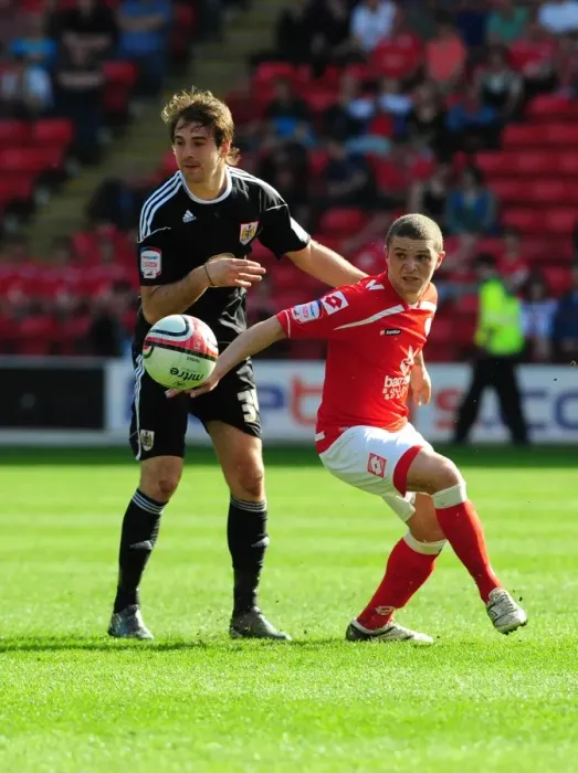 Framed Print : Championship Showdown: Barnsley vs. Bristol City - 9th April 2011 - Oakwell Stadium
