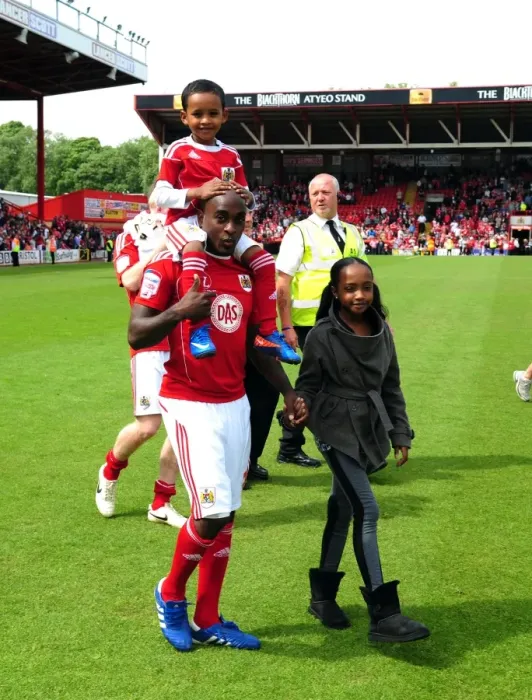 Framed Print : Championship Showdown: Bristol City vs. Hull City at Ashton Gate Stadium (07 / 05 / 2011)