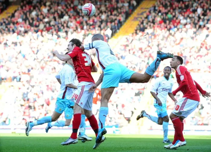 Framed Print : Championship Showdown: Bristol City vs Burnley at Ashton Gate Stadium - 19 / 03 / 2011 Framed Print : Championship Showdown: Bristol City vs Burnley at Ashton Gate Stadium - 19 / 03 / 2011