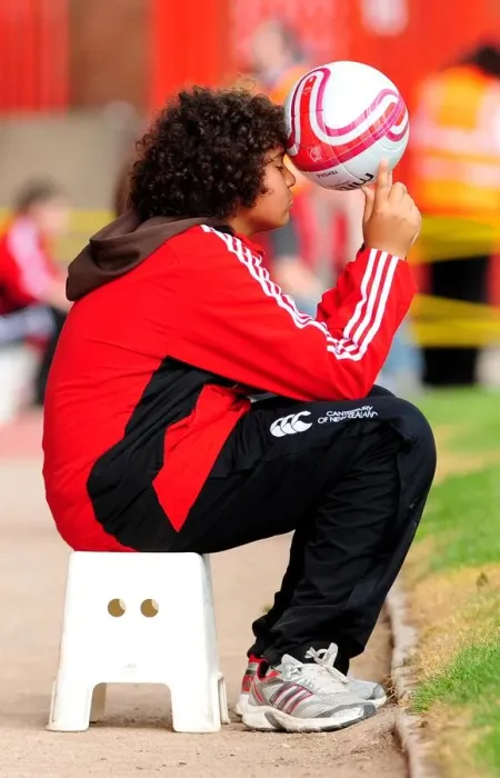 Framed Print : Championship Showdown: Bristol City vs Ipswich Town at Ashton Gate Stadium - 16th April 2011