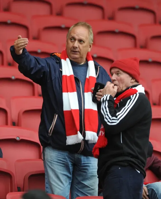 Framed Print : Championship Showdown: Bristol City vs Leeds United at Ashton Gate (August 2015)