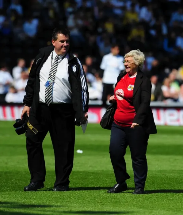 Framed Print : Championship Showdown: Derby County vs. Bristol City, 30th April 2011 - Pride Park
